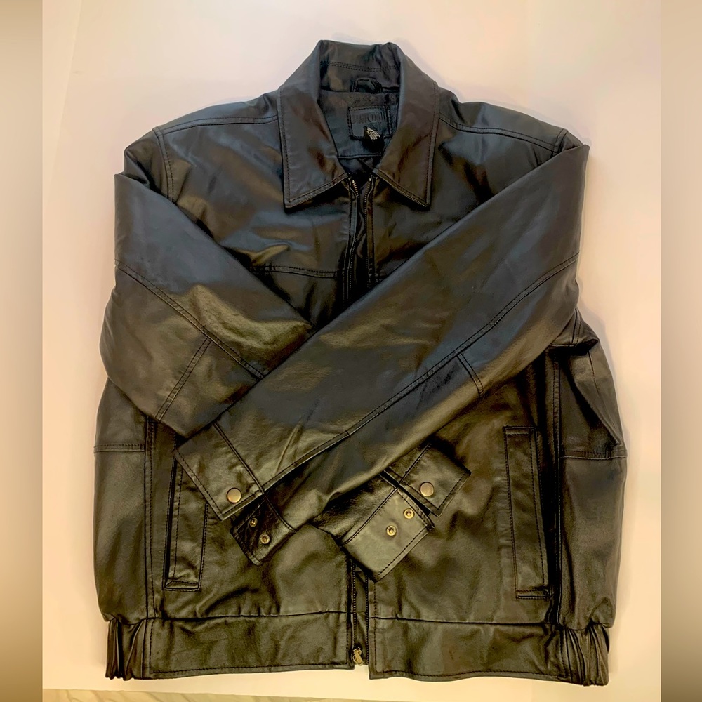 Junction West genuine black leather bomber jacket. Super clean. Size Large.